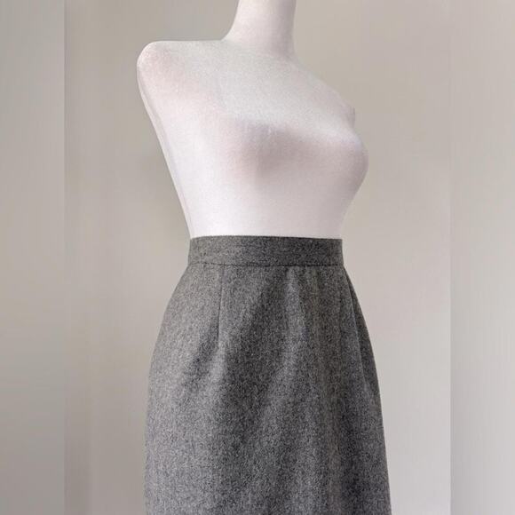 Vintage ‘90s Briggs New York Gray Wool Knee Length Pencil Skirt - Picture 3 of 9